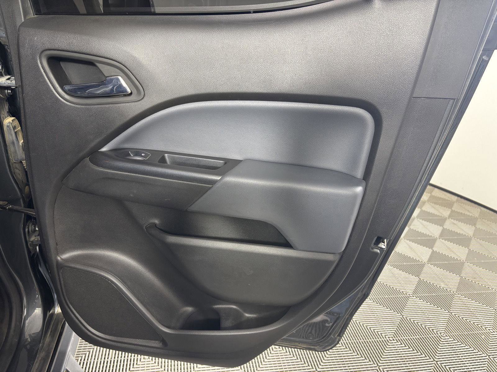 Used 2017 Chevrolet Colorado Z71 image 21