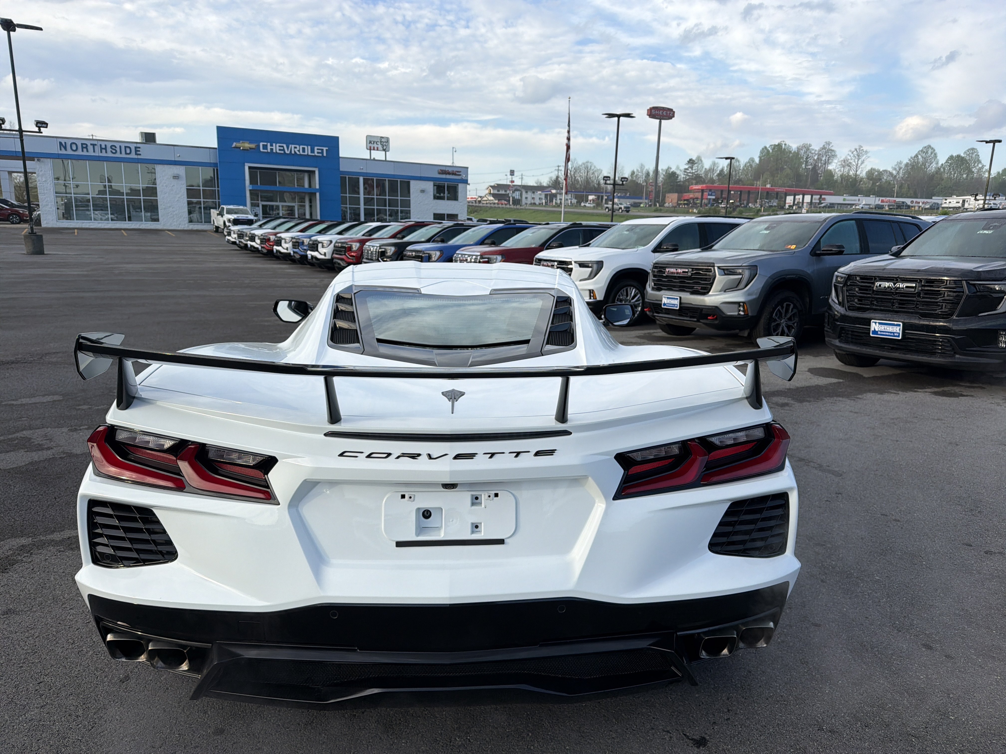 Used 2021 Chevrolet Corvette Stingray Coupe w/ Z51 Performance Package RWD image 7