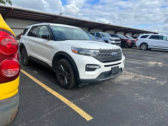 Used 2024 Ford Explorer XLT w/ XLT Sport Appearance Package