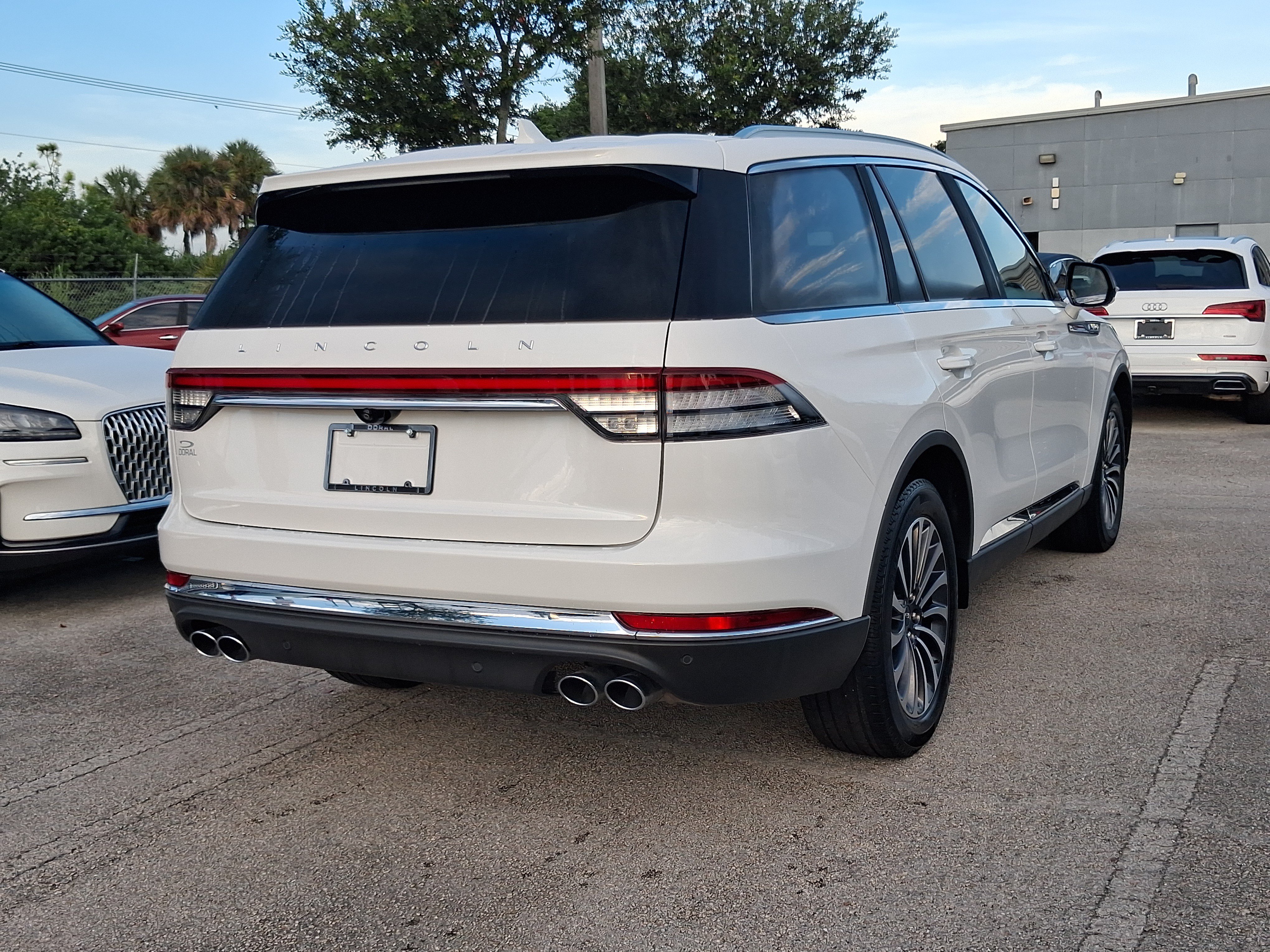 Certified 2023 Lincoln Aviator Reserve w/ Elements Package Plus RWD image 4