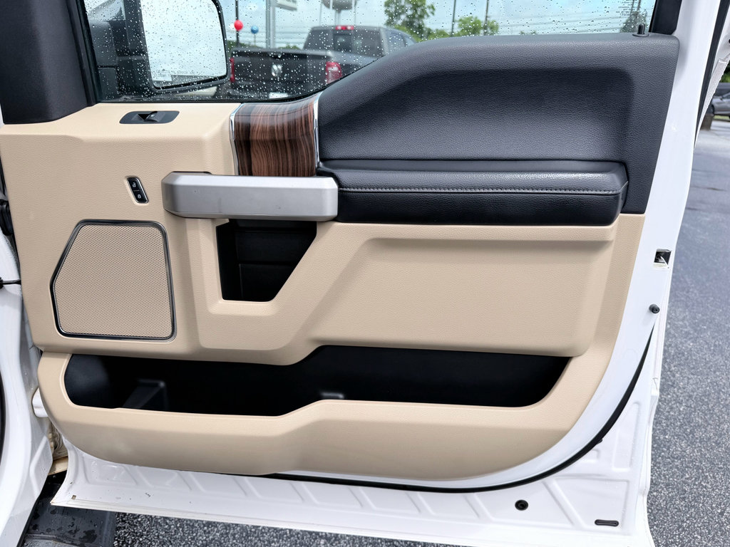 Used 2015 Ford F150 Lariat AWD/4WD image 33