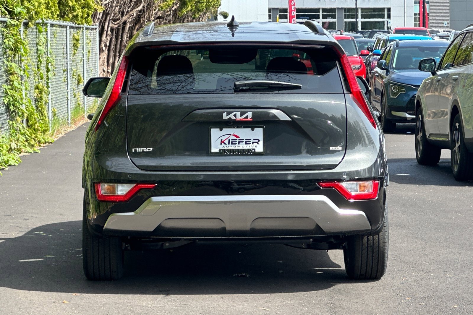 New 2025 Kia Niro EX Touring image 4