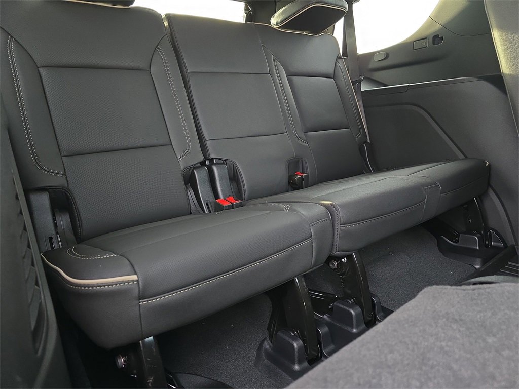 New 2026 GMC Yukon Elevation image 12