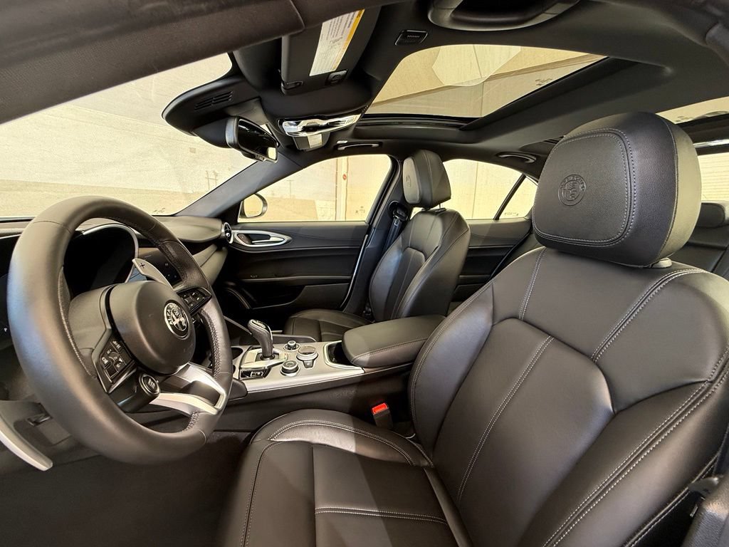 New 2025 Alfa Romeo Giulia RWD image 32
