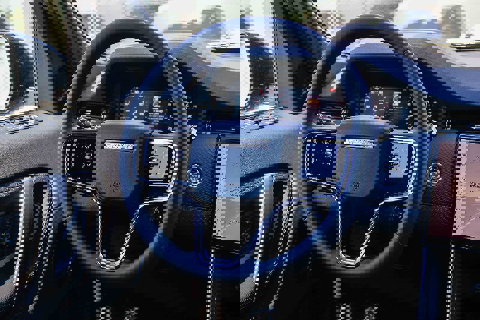 New 2026 Land Rover Discovery Sport Landmark image 15