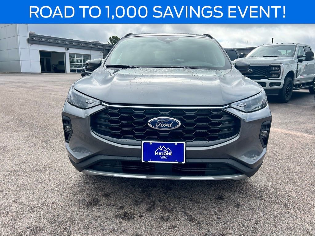 New 2025 Ford Escape ST-Line Elite w/ Class II Trailer Tow Package image 9