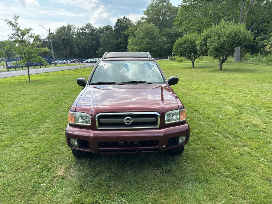 Used 2002 Nissan Pathfinder SE AWD/4WD image 8