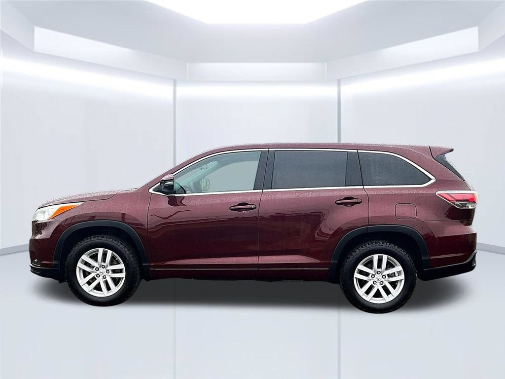 Used 2014 Toyota Highlander LE FWD image 36