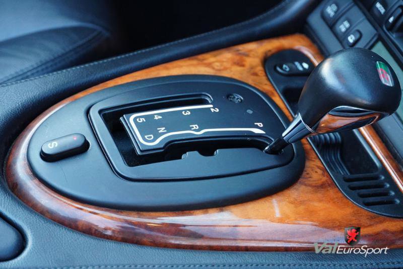 Used 2003 Jaguar XK8 Convertible image 39
