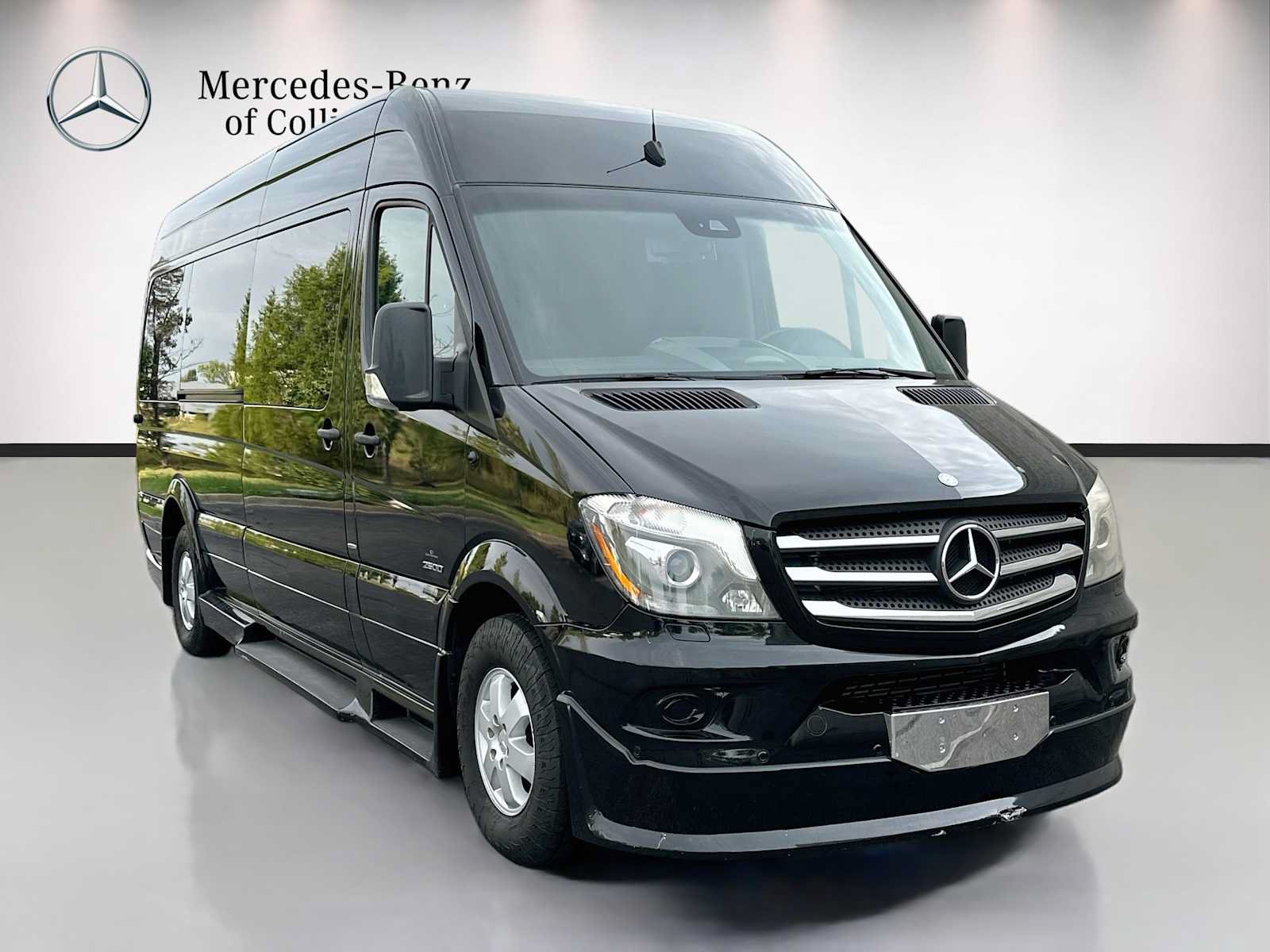 Used 2015 Mercedes-Benz Sprinter 2500 image 3