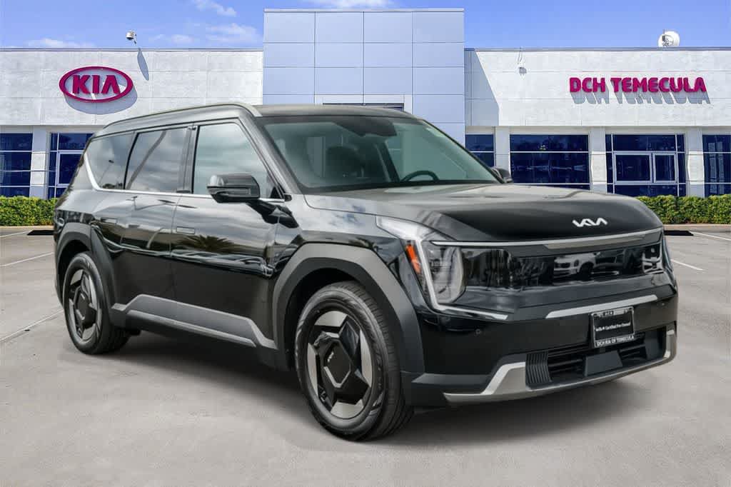 Certified 2024 Kia EV9 Wind AWD/4WD image 3