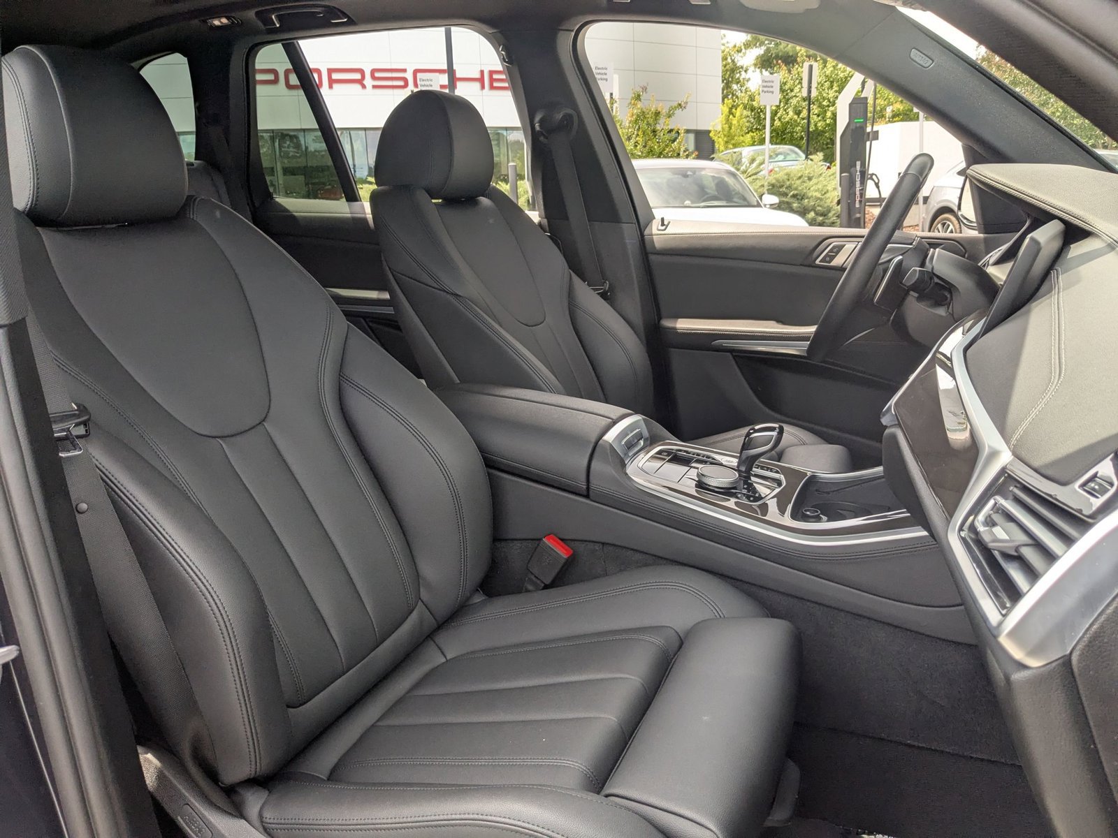 Used 2022 BMW X5 xDrive40i w/ Premium Package AWD/4WD image 23