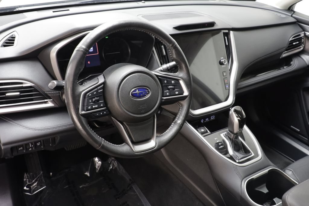 Used 2025 Subaru Outback Limited AWD/4WD image 7