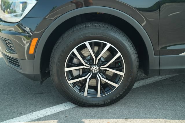 Used 2021 Volkswagen Tiguan SE AWD/4WD image 11