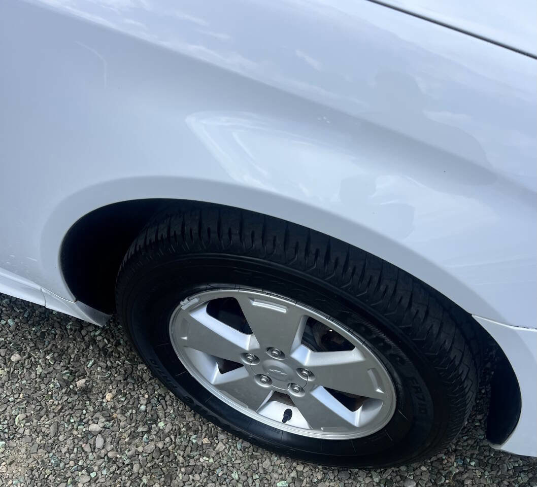 Used 2010 Chevrolet Impala LT FWD image 2