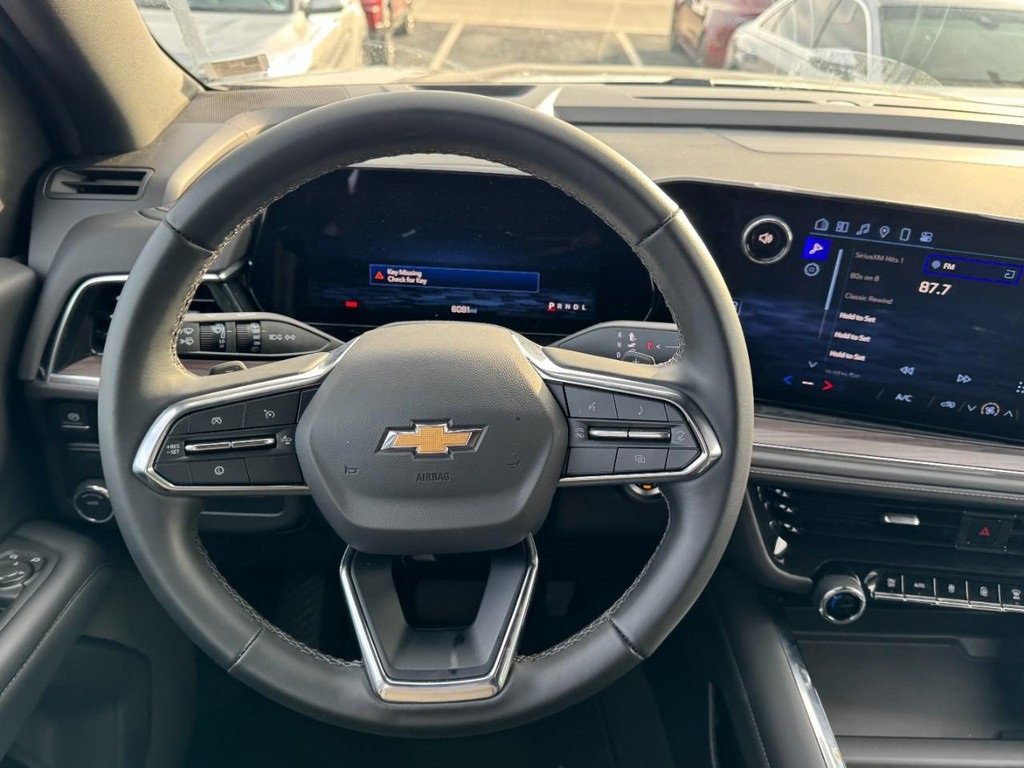 Used 2025 Chevrolet Tahoe LS image 13