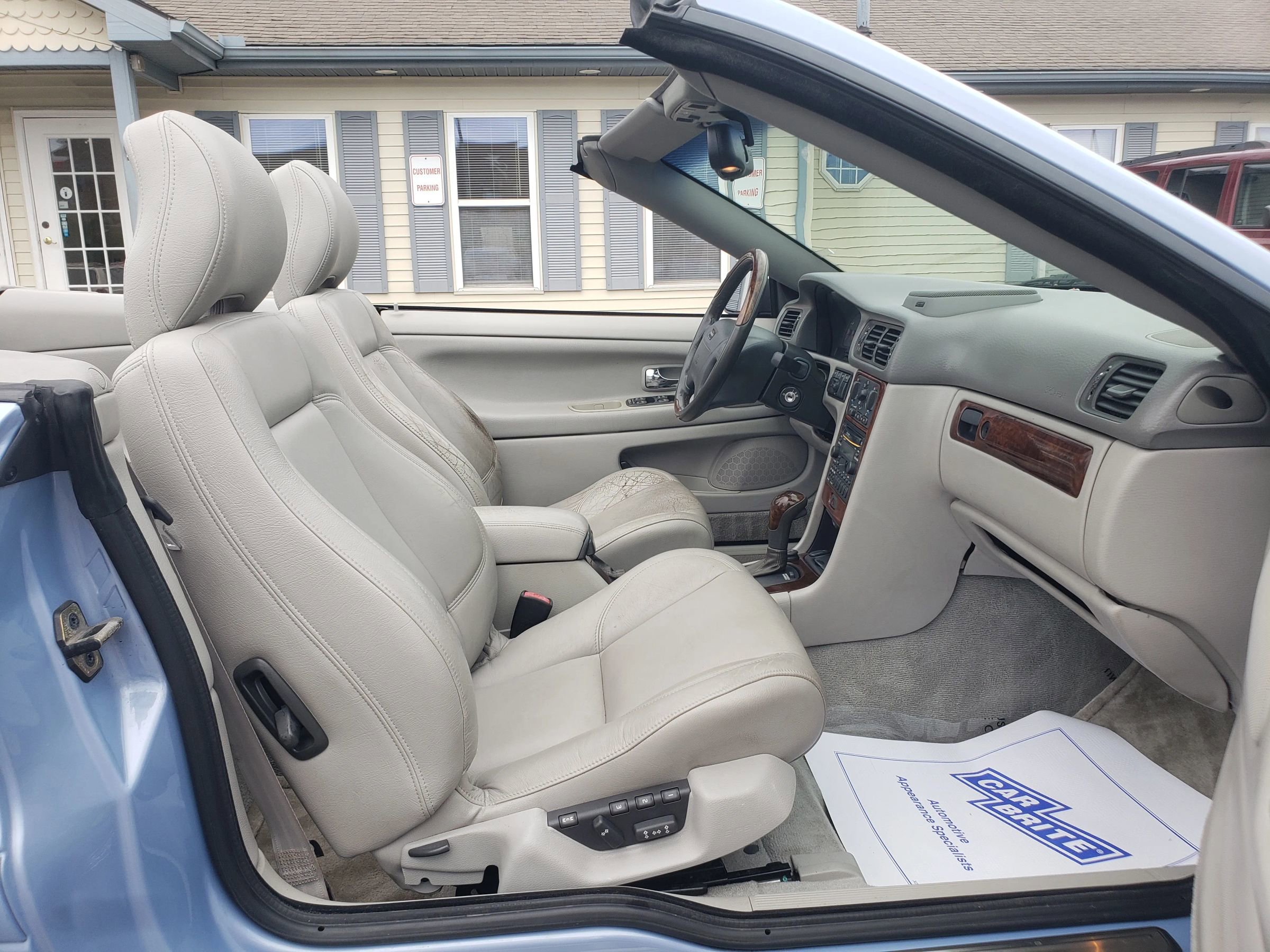Used 2004 Volvo C70 HT image 15