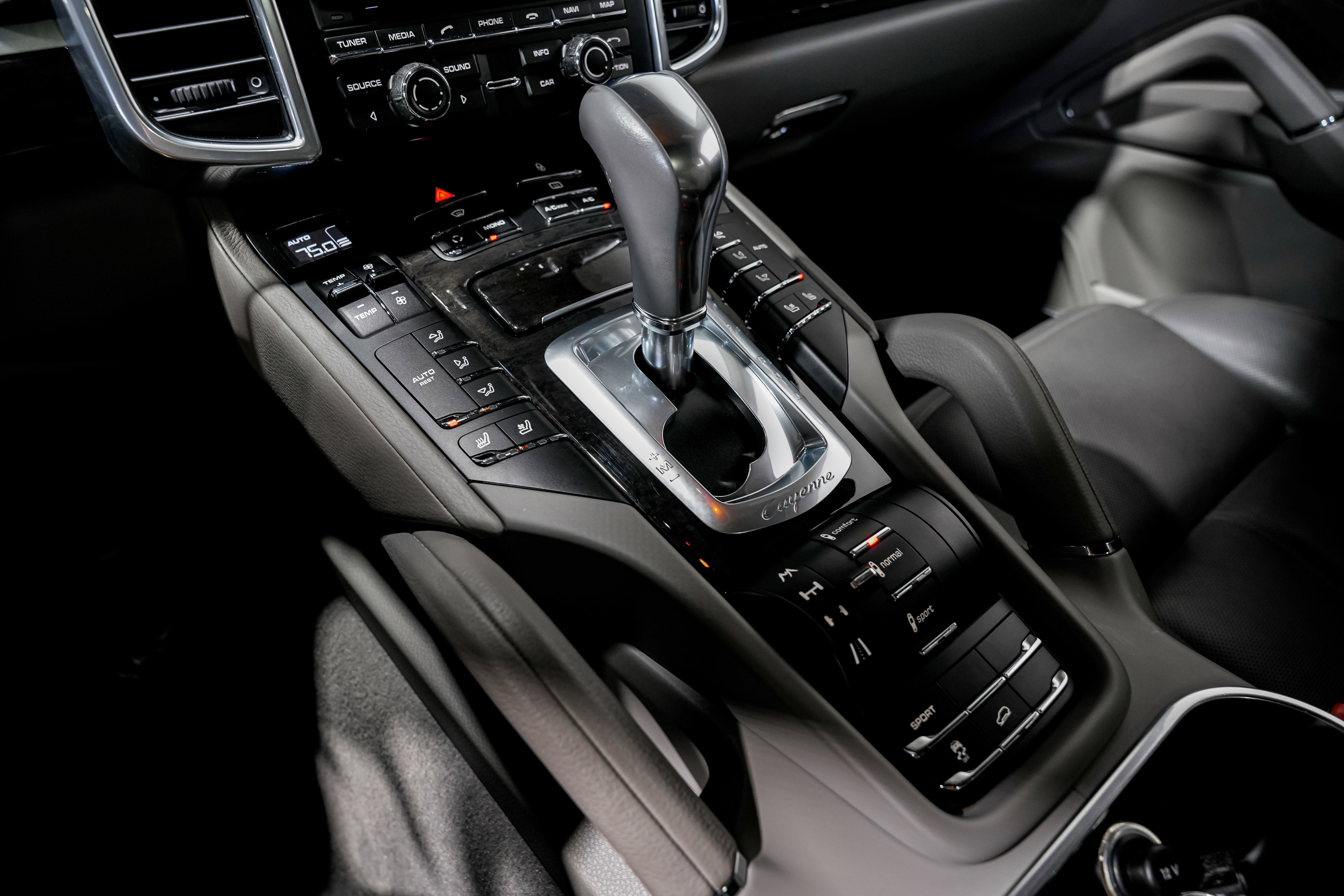 Used 2013 Porsche Cayenne Diesel image 14