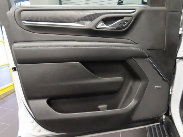 Used 2024 GMC Yukon XL Denali AWD/4WD image 9
