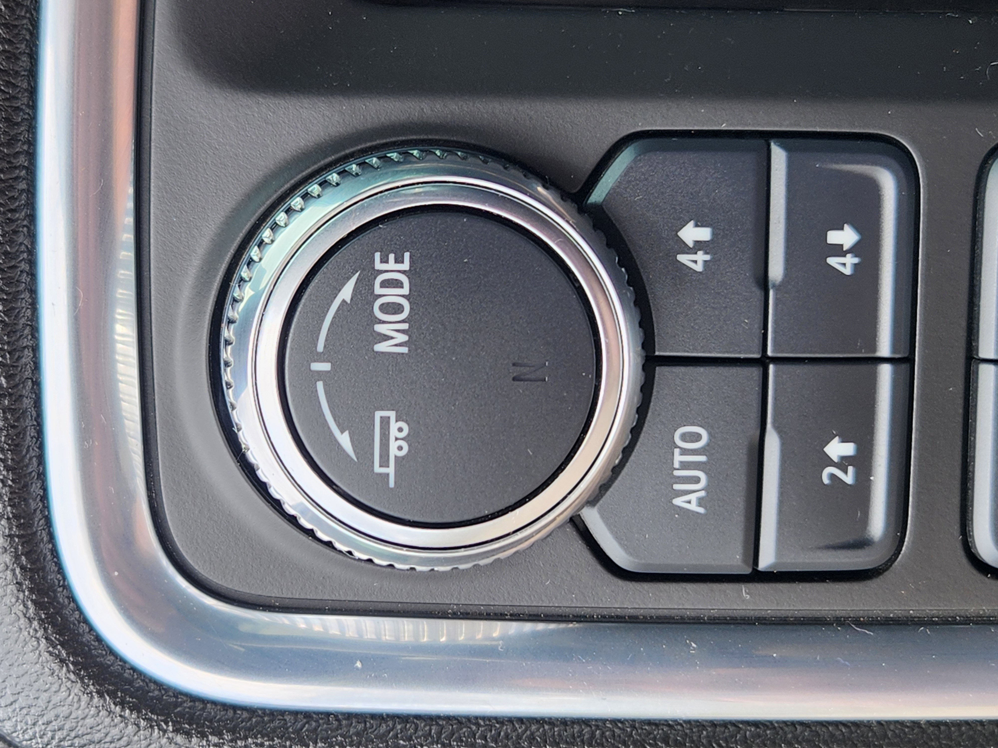Used 2021 GMC Sierra 1500 AT4 w/ AT4 Value Package AWD/4WD image 16