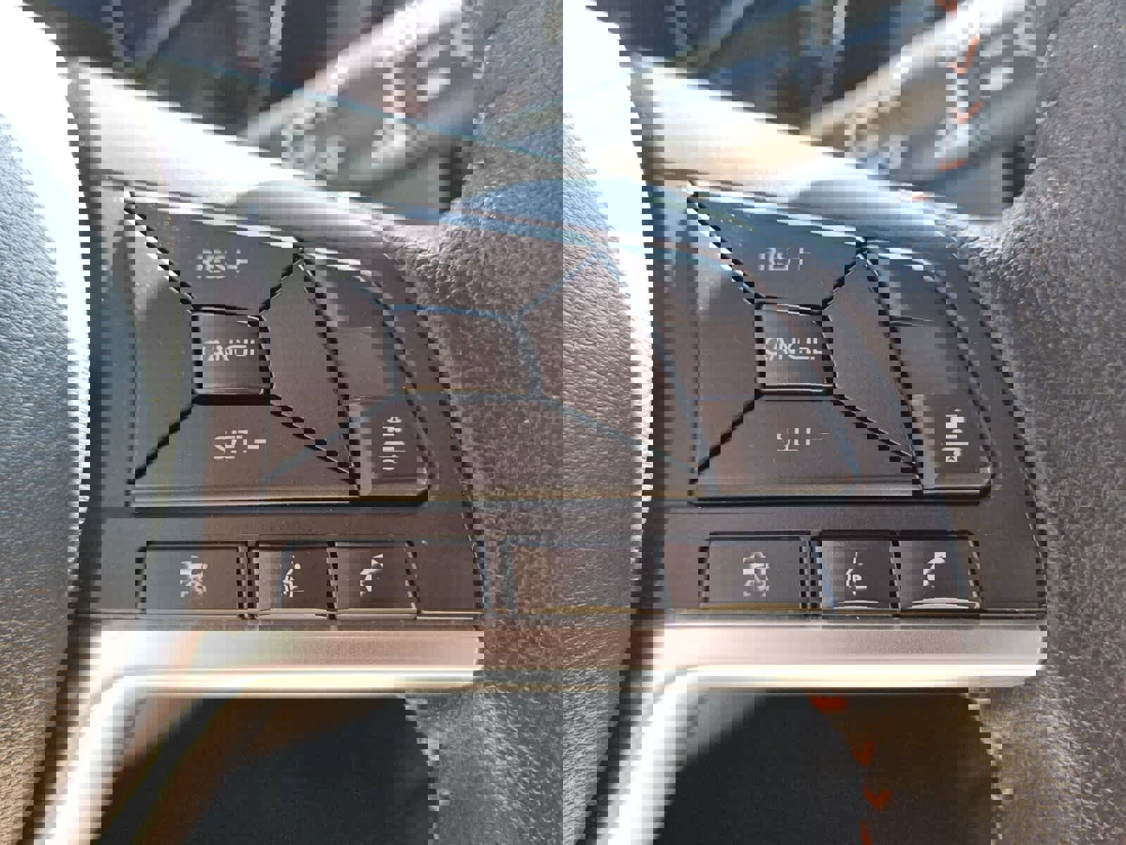 Used 2021 Nissan Kicks SR w/ SR Premium Package image 13