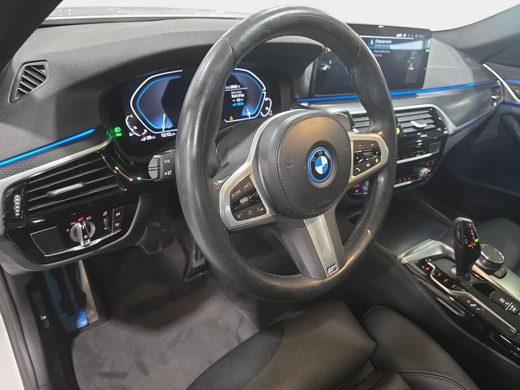 Certified 2023 BMW 530e w/ M Sport Package RWD image 21