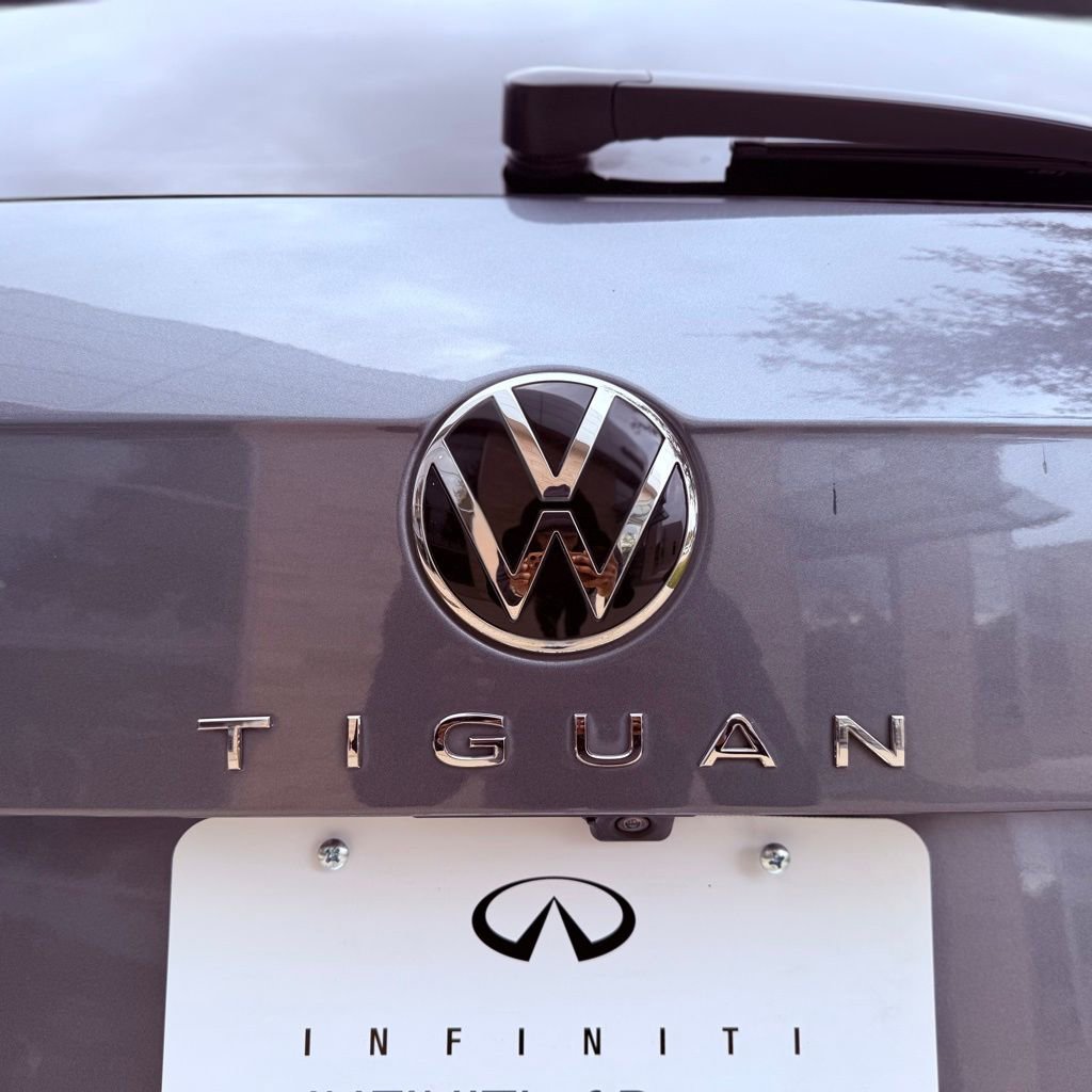 Used 2022 Volkswagen Tiguan SE R-Line image 36