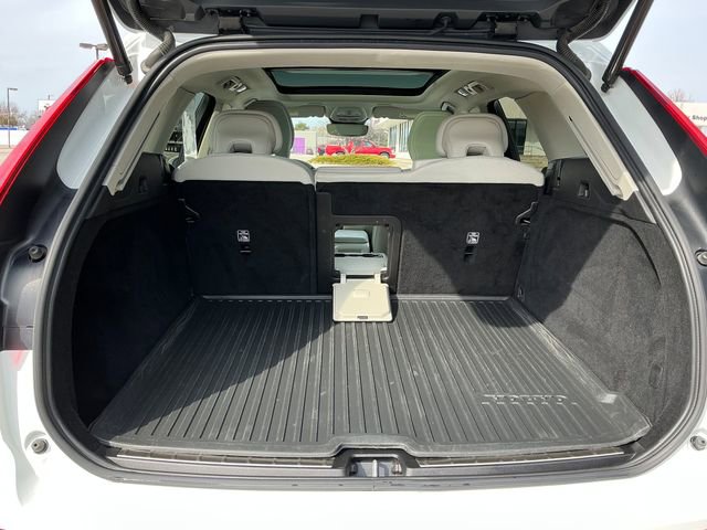 Used 2022 Volvo XC60 B5 Momentum AWD/4WD image 15