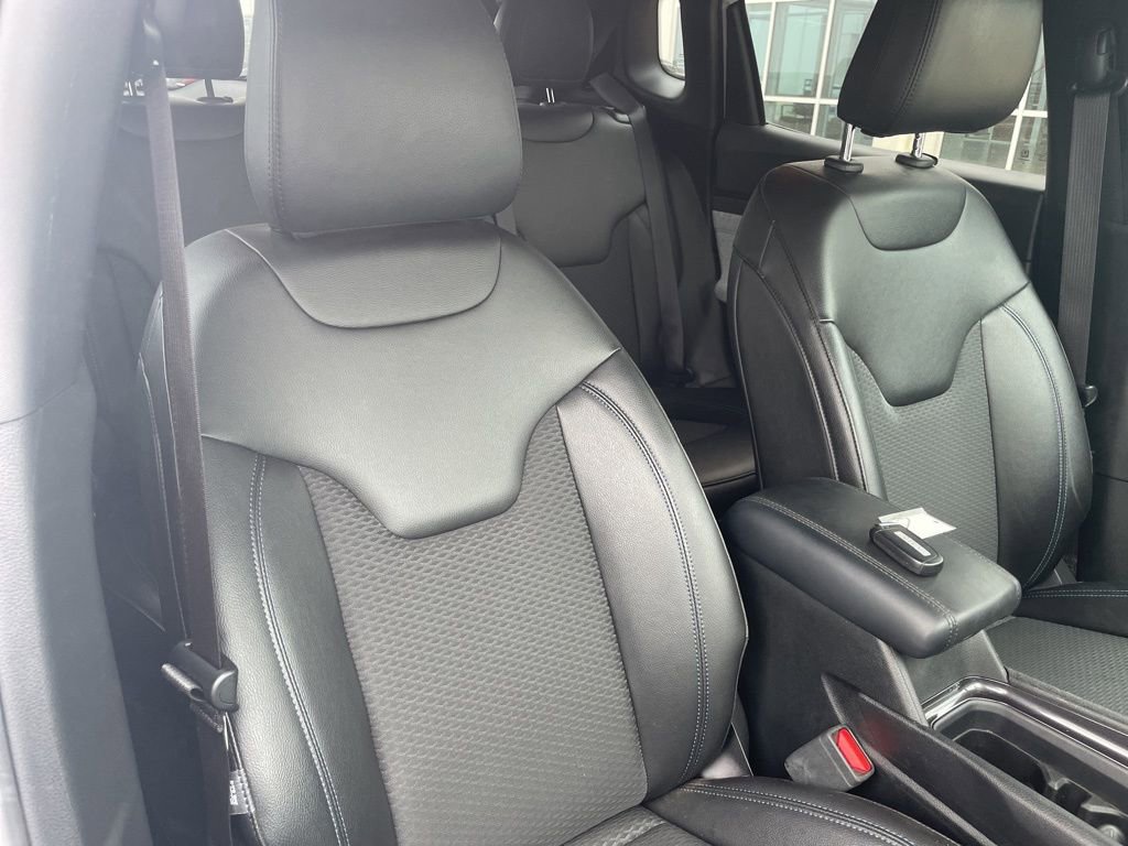 Used 2024 Jeep Compass Latitude image 37