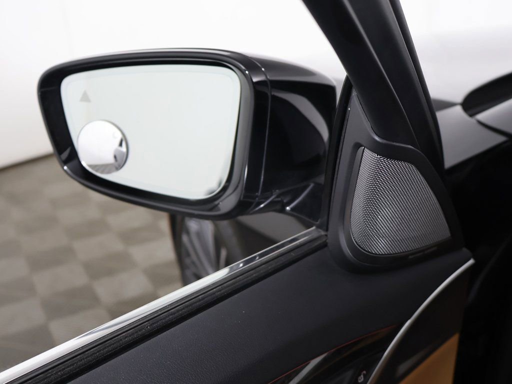 Used 2022 BMW 530i xDrive w/ M Sport Package image 34