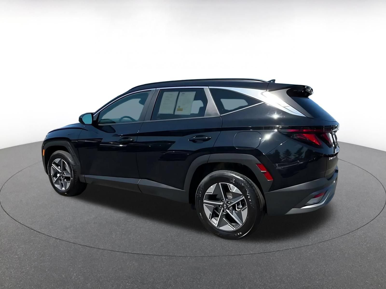 Used 2026 Hyundai Tucson SEL Plus AWD/4WD image 8