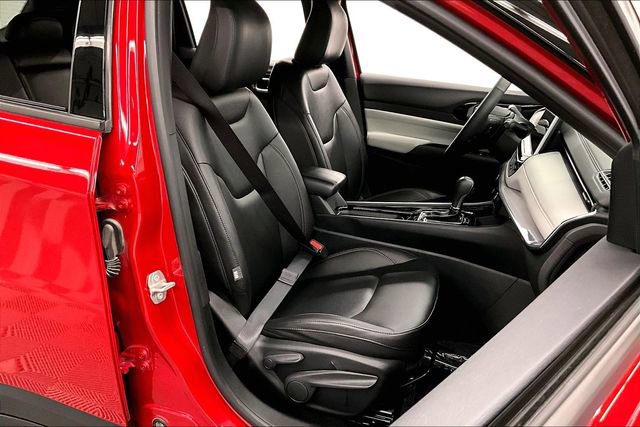 Used 2024 Jeep Compass Limited image 8