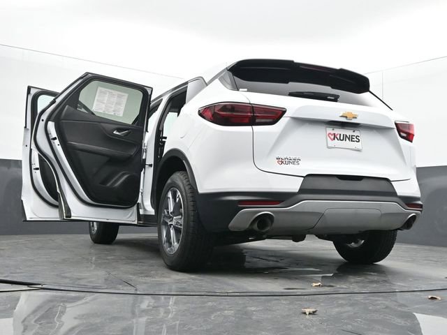 Used 2025 Chevrolet Blazer LT image 69