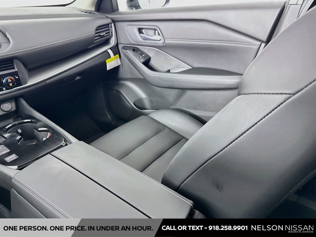 New 2026 Nissan Rogue Dark Armor FWD image 23