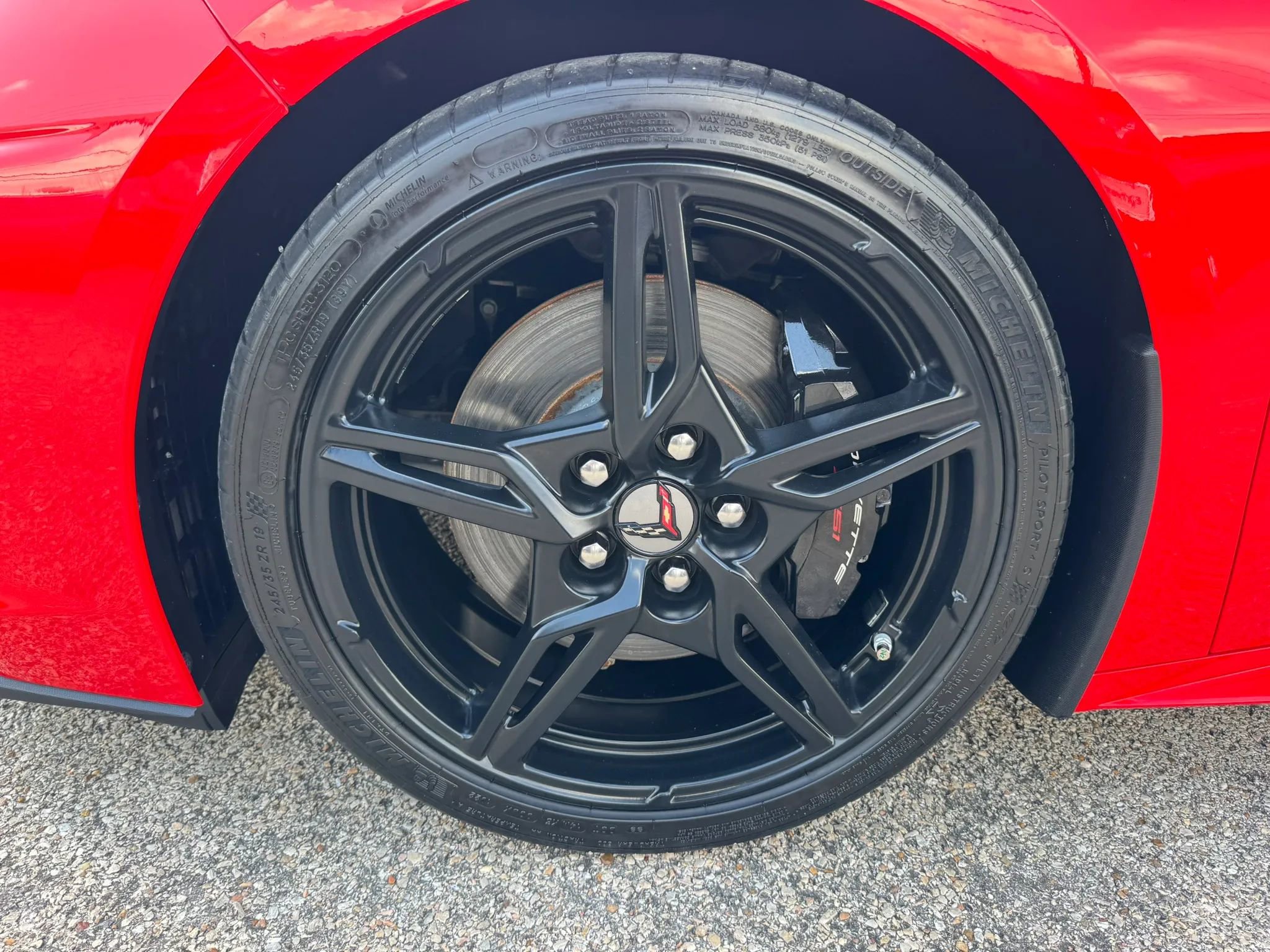 Used 2022 Chevrolet Corvette Stingray Coupe w/ Z51 Performance Package image 13