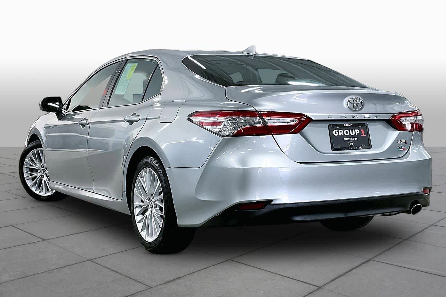 Used 2019 Toyota Camry XLE FWD image 12