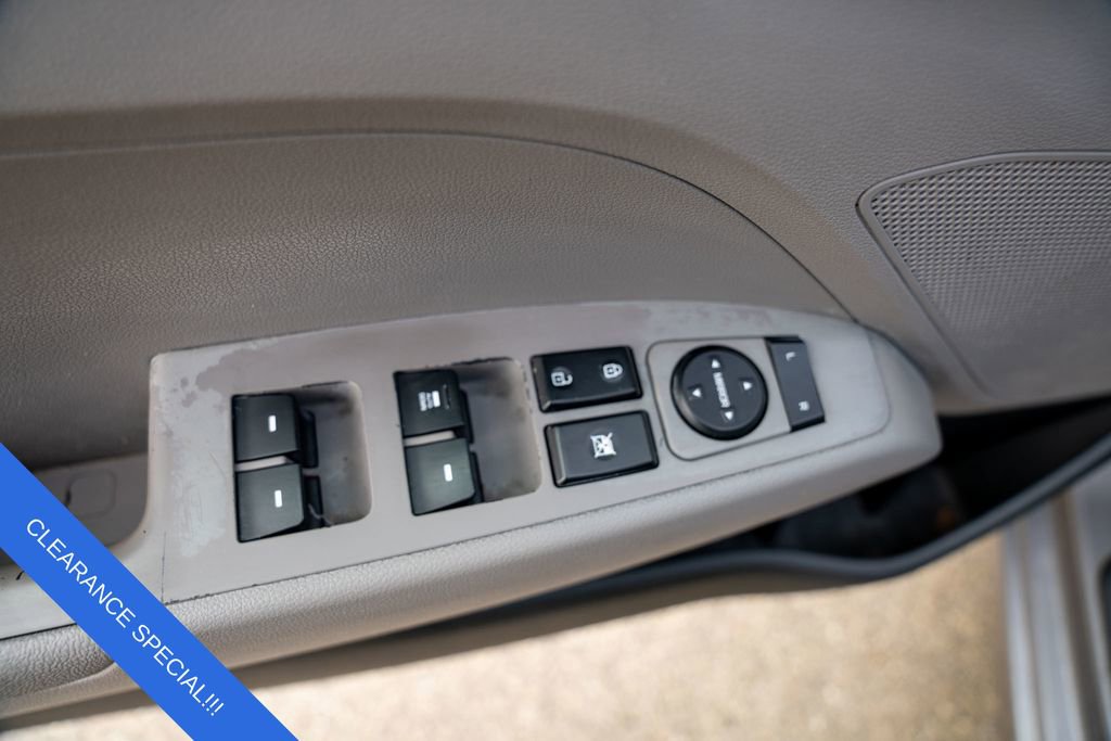Certified 2020 Hyundai Elantra SE image 17