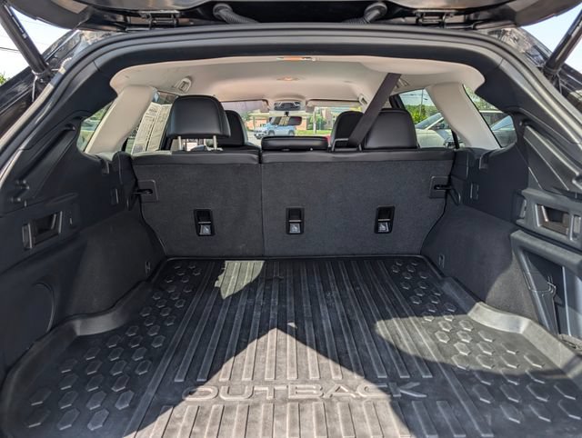 Used 2022 Subaru Outback Limited AWD/4WD image 11