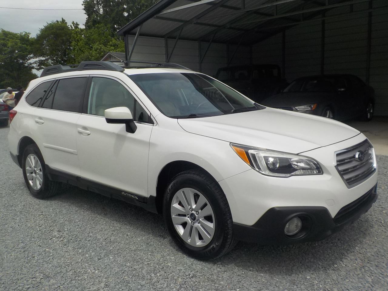 Used 2016 Subaru Outback 2.5i Premium AWD/4WD image 7