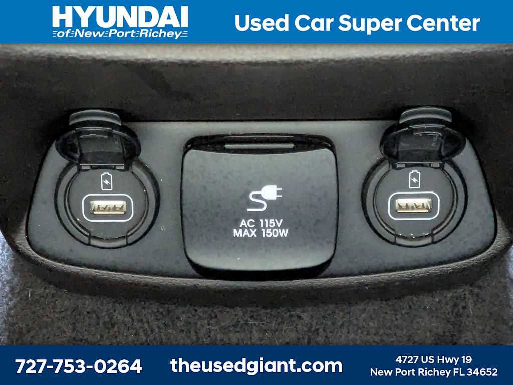 Used 2020 Hyundai Santa Fe Limited image 19