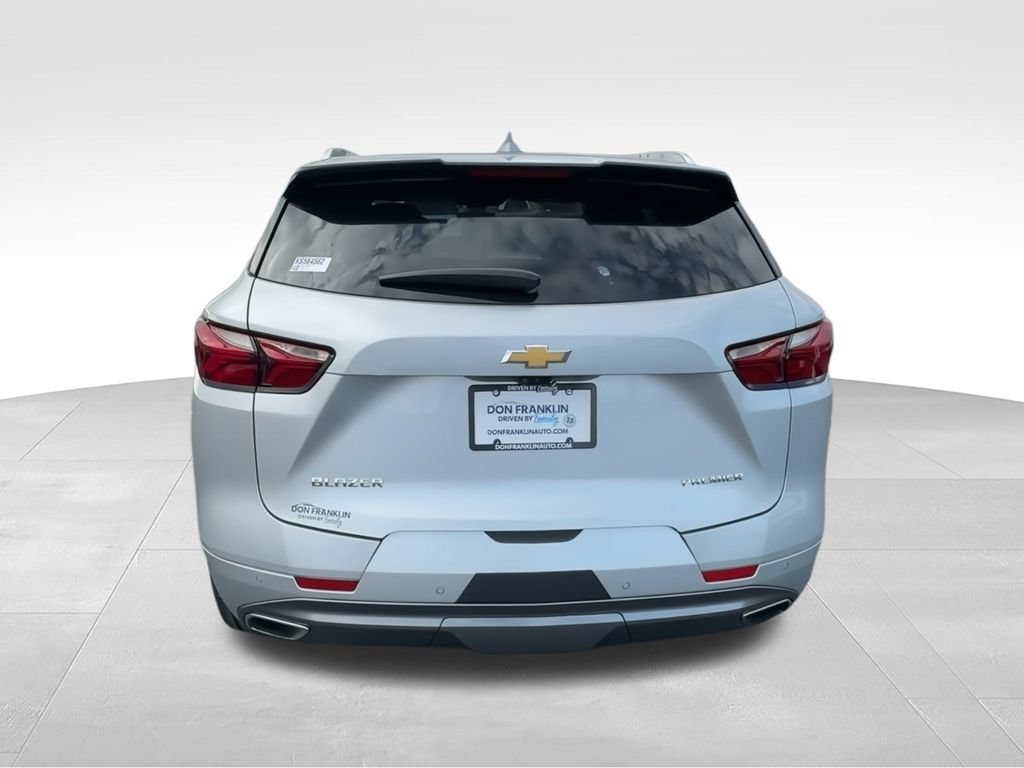 Used 2019 Chevrolet Blazer Premier w/ Sun and Wheels Package FWD image 7