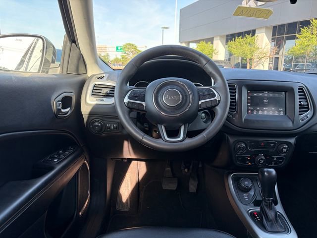 Used 2021 Jeep Compass Latitude AWD/4WD image 3