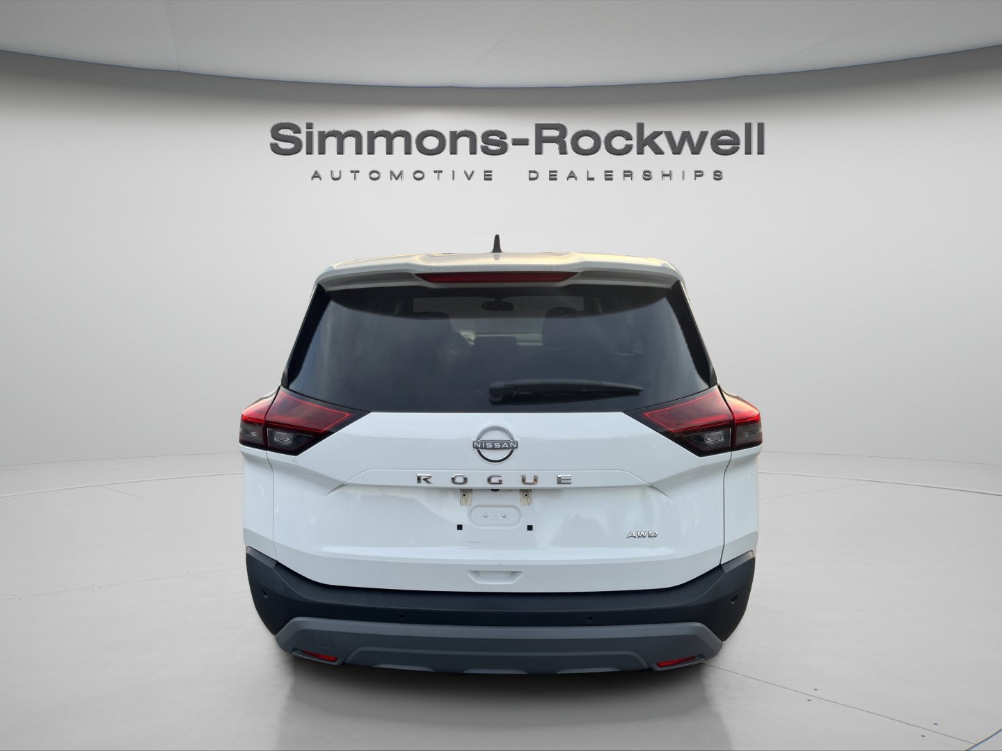 Used 2023 Nissan Rogue S AWD/4WD image 4