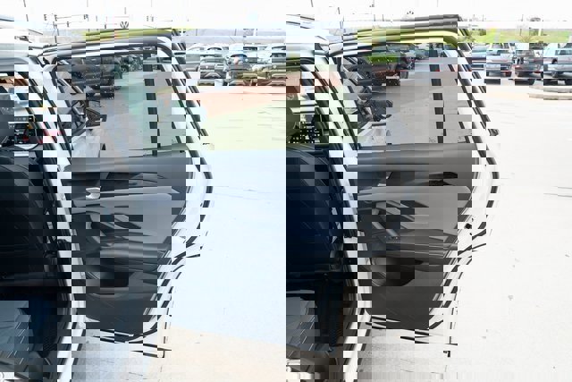 New 2026 Volkswagen Tiguan SE R-Line image 13