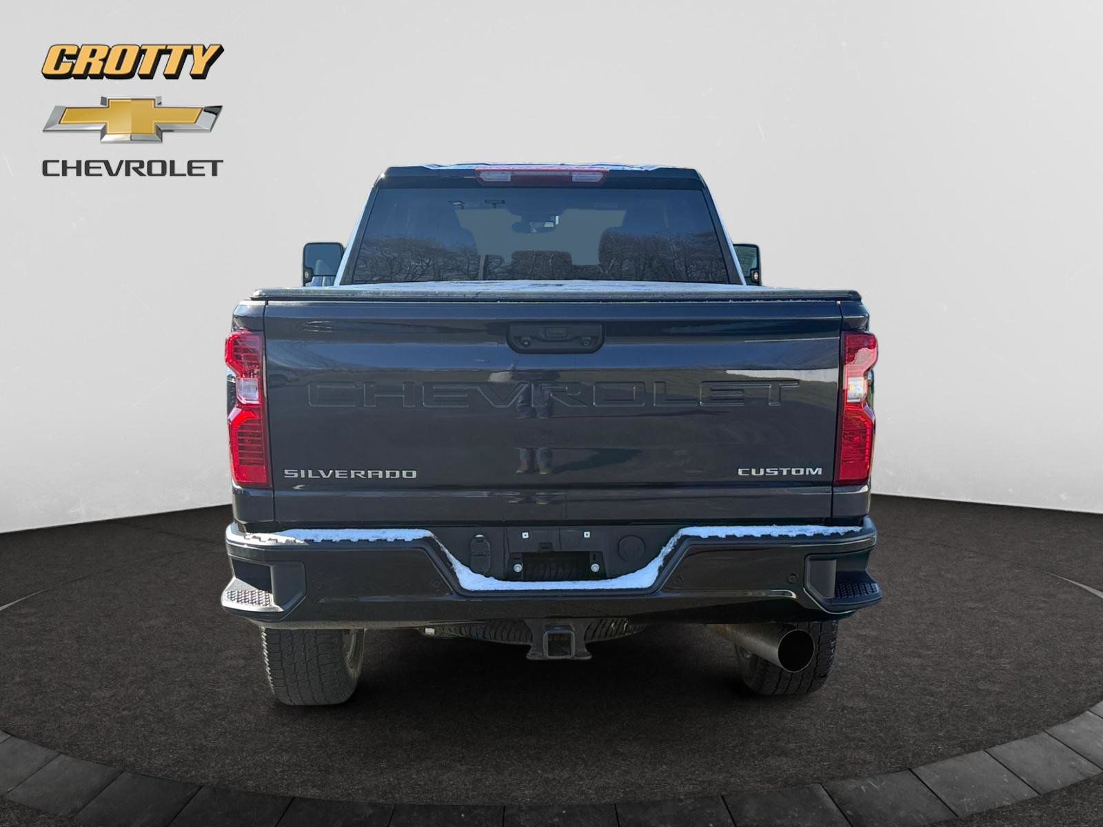 Used 2024 Chevrolet Silverado 2500 Custom w/ Custom Value Package image 4