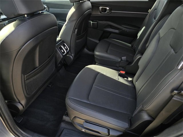 Certified 2025 Kia Sorento EX image 12