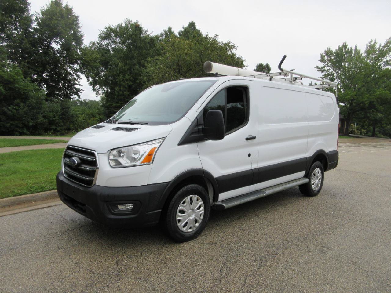 Used 2020 Ford Transit 250 Low Roof w/ Exterior Upgrade Package RWD image 4
