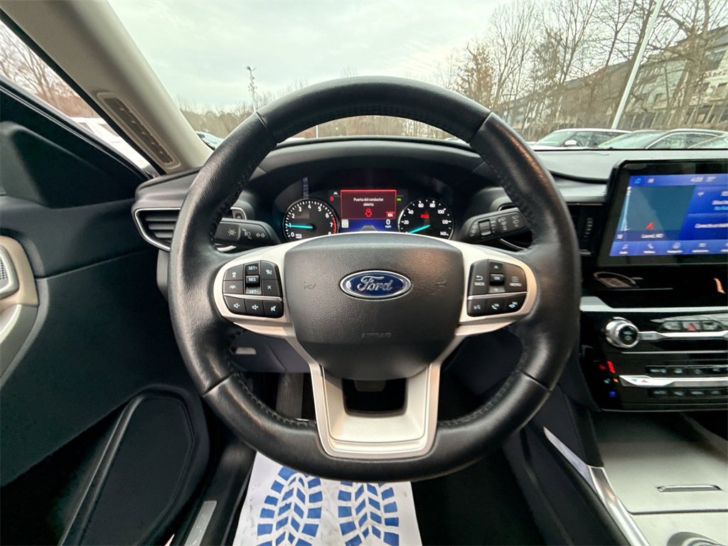 Used 2023 Ford Explorer Limited w/ Equipment Group 301A image 11