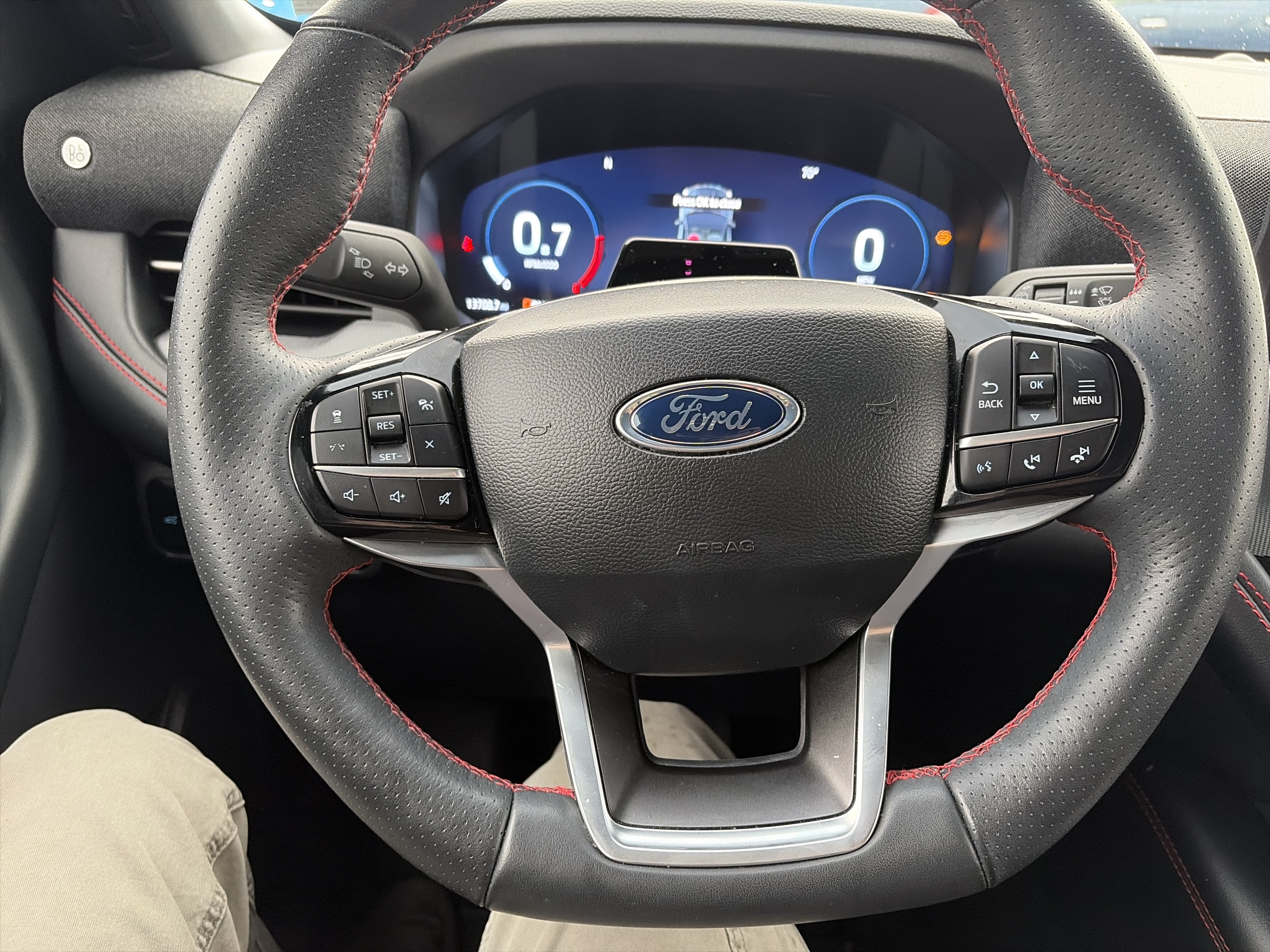 Used 2025 Ford Explorer ST-Line AWD/4WD image 18