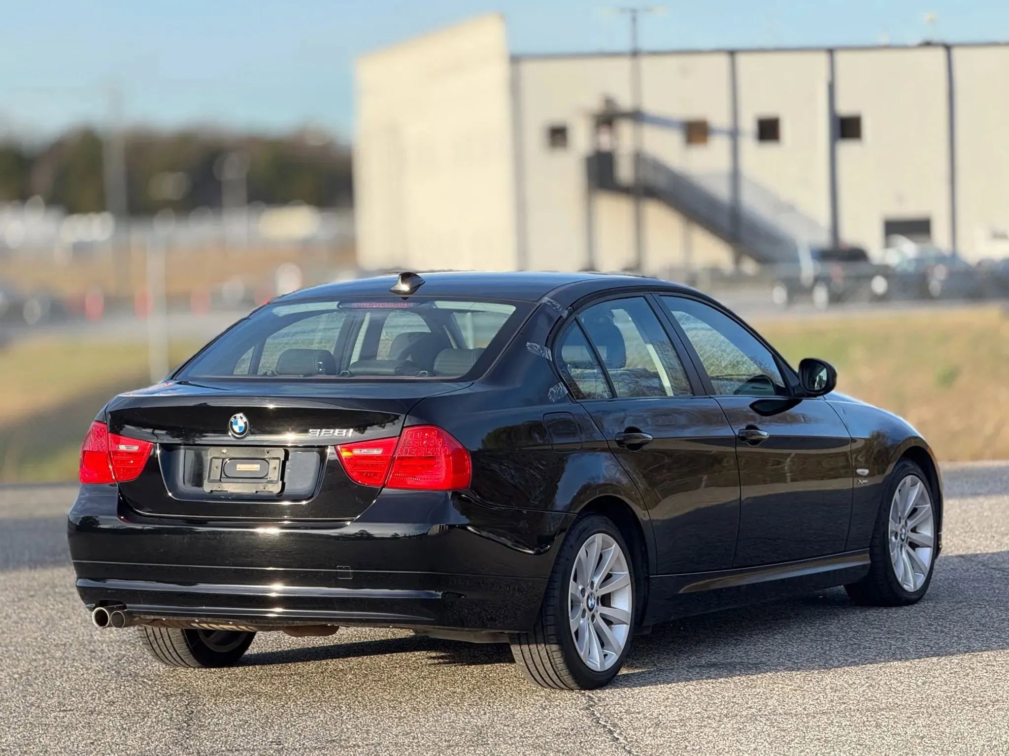Used 2011 BMW 328i xDrive Sedan image 9